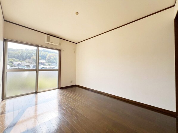 グリーンフィールド石阪の物件内観写真